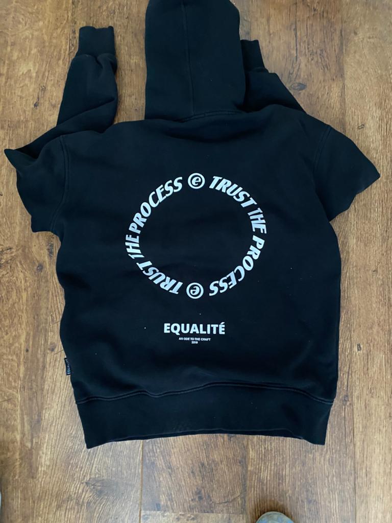 Equalite, Ophalen of Verzenden, Gedragen
