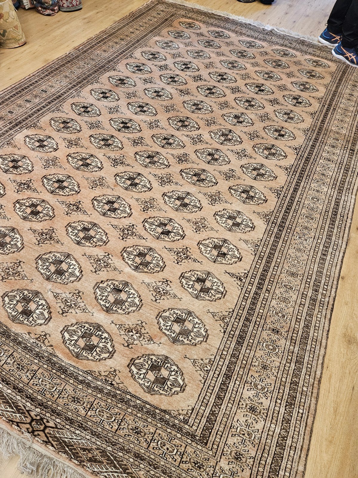 Vintage handgeknoopt oosters tapijt bochara 358x222, Tweedehands, Perzisch, 200 cm of meer, 200 cm of meer