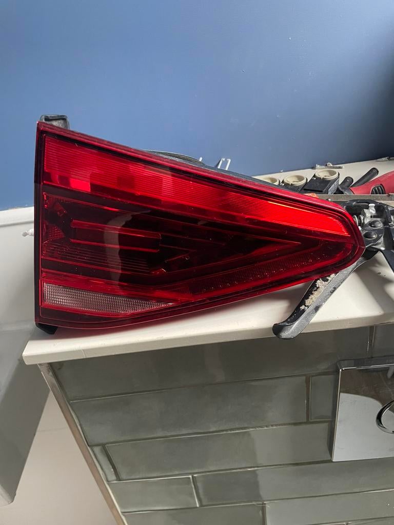 VW touran 2020 LED achterlicht kofferklep, Ophalen of Verzenden, Gebruikt, Volkswagen