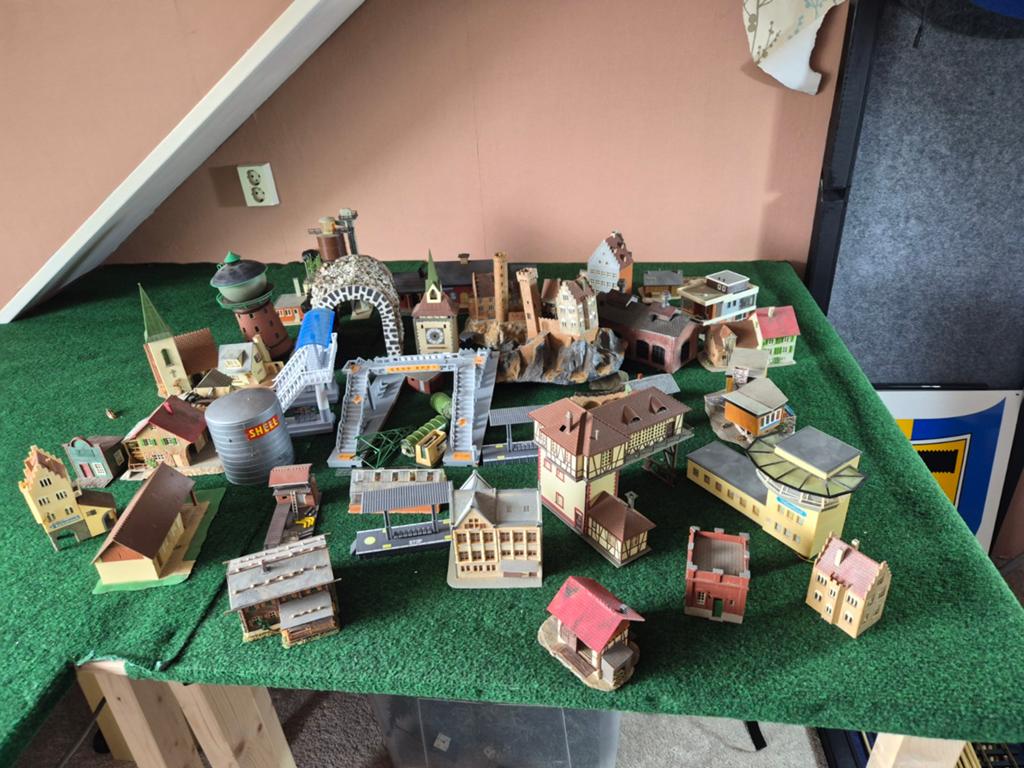 Grote partij modelbouw: huisjes, tunnels, figuren en meer, Overige merken, Gebruikt, Gelijkstroom of Wisselstroom, Brug, Tunnel of Gebouw