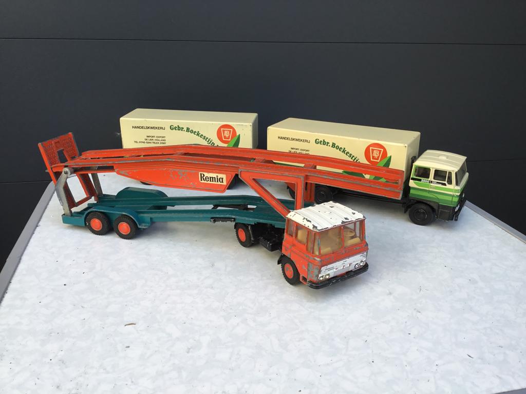 Lion Car Daf 2600 en 2800 voor €42,00, Hobby en Vrije tijd, Modelauto's | 1:50, Ophalen of Verzenden, Gebruikt, Bus of Vrachtwagen