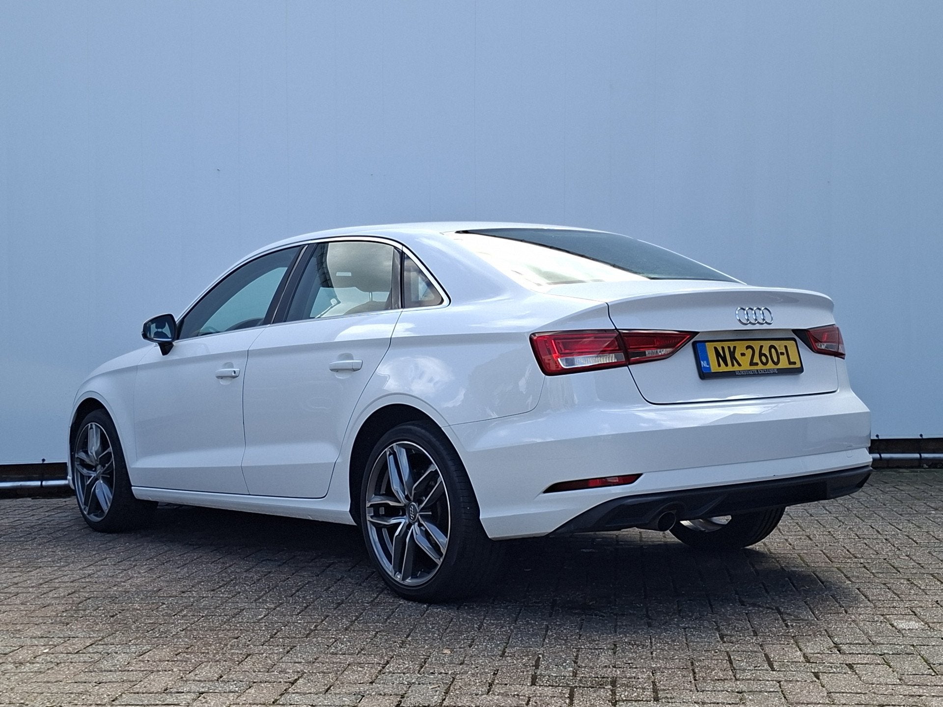 Audi A3 Limousine 1.0 TFSI Climatic Audio I-Drive White budd, Auto's, Gebruikt, Euro 6, 116 pk, Wit