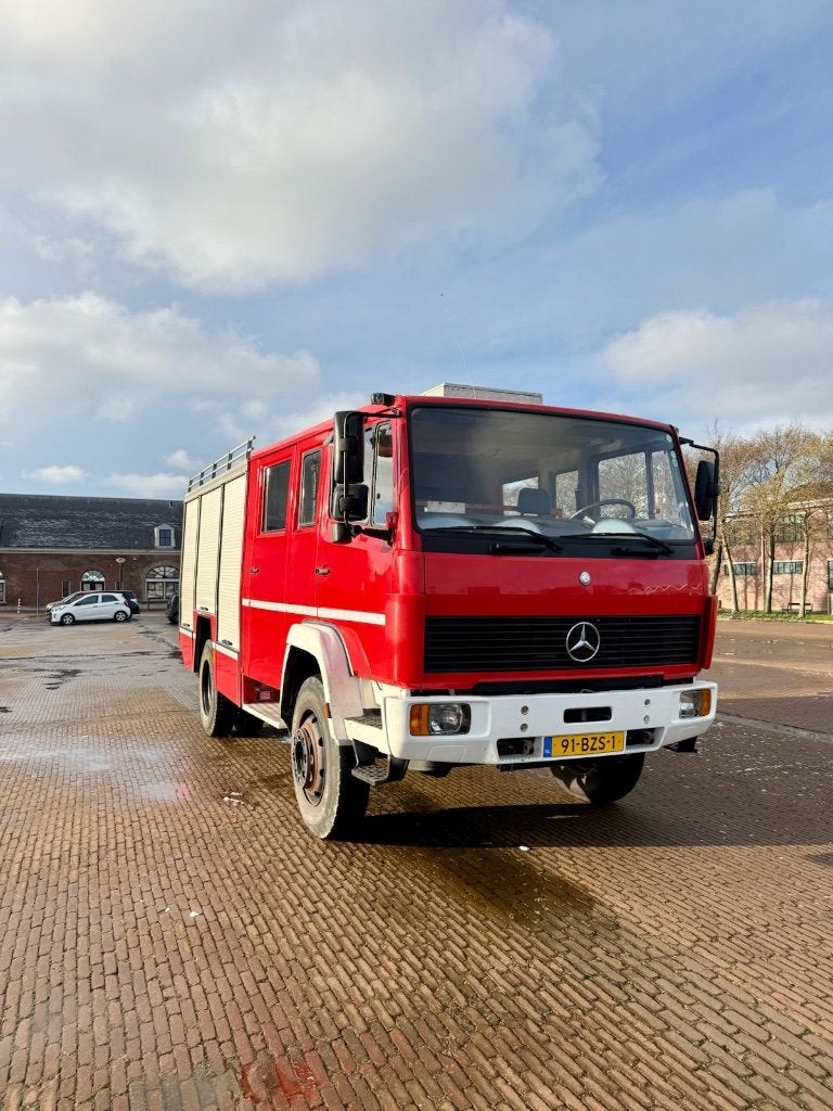 Mercedes 1124 AF 4x4 - 11.000KM - Overlander Camper Ready, Auto's, Leder en Stof, Mercedes-Benz, Particulier, Onderhoudsboekje