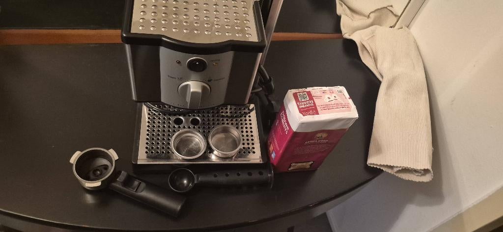 Kofie zet aperaat, Ophalen, Koffiemachine, Gemalen koffie, Zo goed als nieuw
