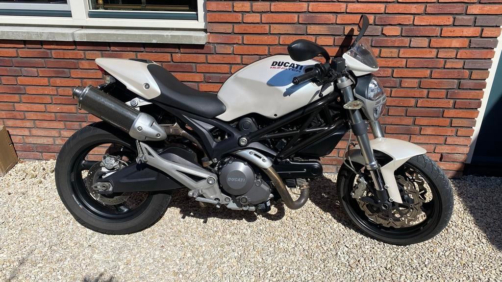 Ducati Monster 696 - Klaar voor de zomer!, Motoren, Motoren | Ducati, Gebruikt, Particulier, Handgeschakeld, Naked bike