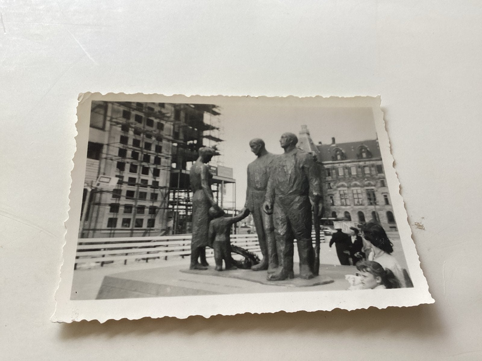 Nationaal Monument op de Dam, Amsterdam 6x9 cm, Gebruikt, Foto, Ophalen of Verzenden, 1940 tot 1960