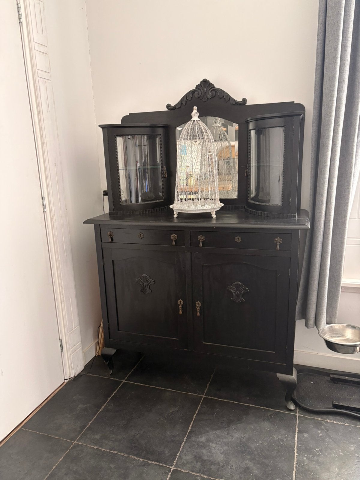 Antiek dressoir, Ophalen