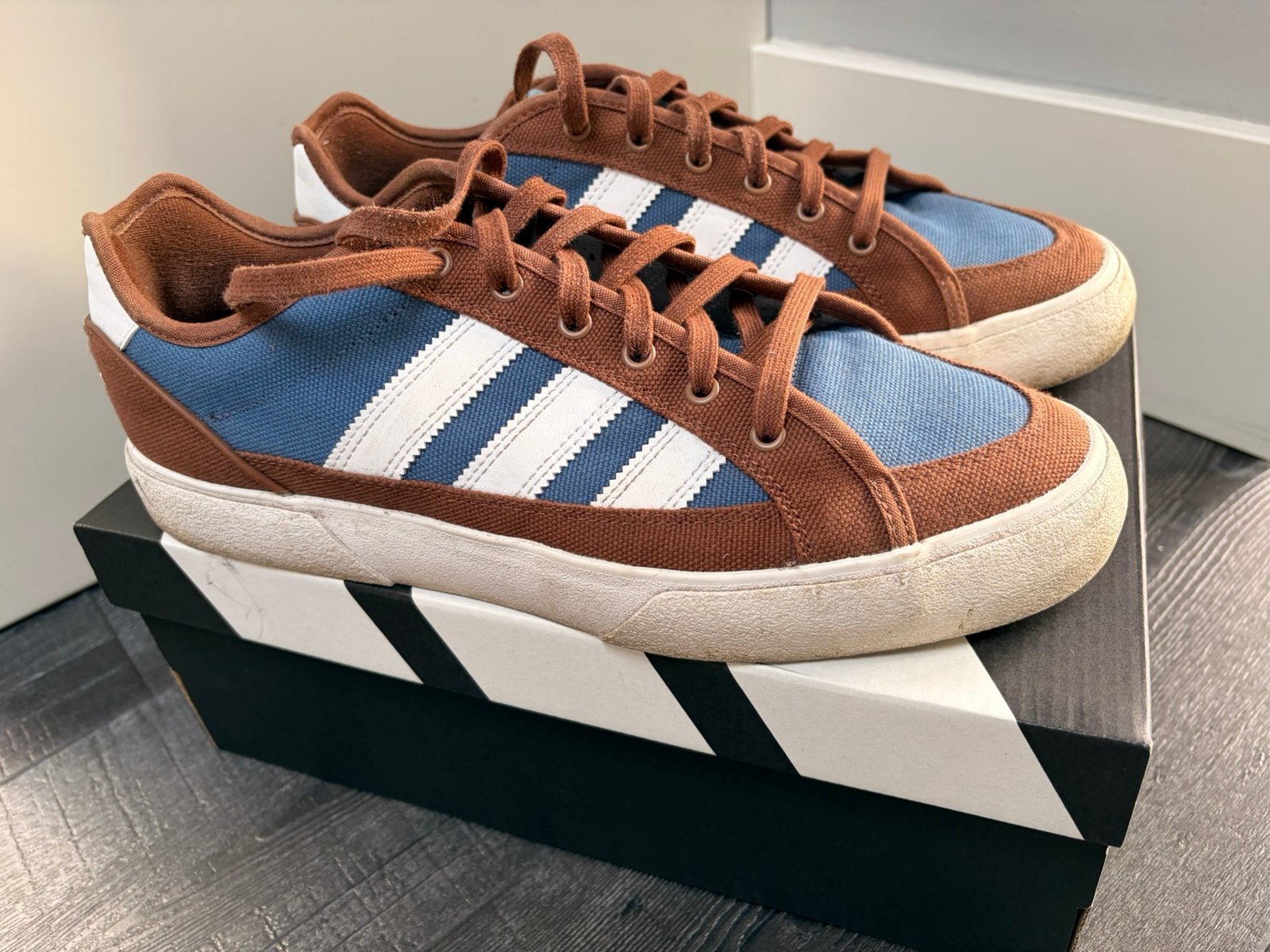 adidas skateschoenen skate schoenen sneakers 45.5 izgst, Blauw, Ophalen of Verzenden, Sneakers of Gympen, Adidas