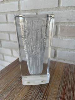 Krisstallen Vaas van Daum France-gesigneerd jaren 60/70., Boeken, Europa overig, Daum, Ophalen of Verzenden, Zo goed als nieuw