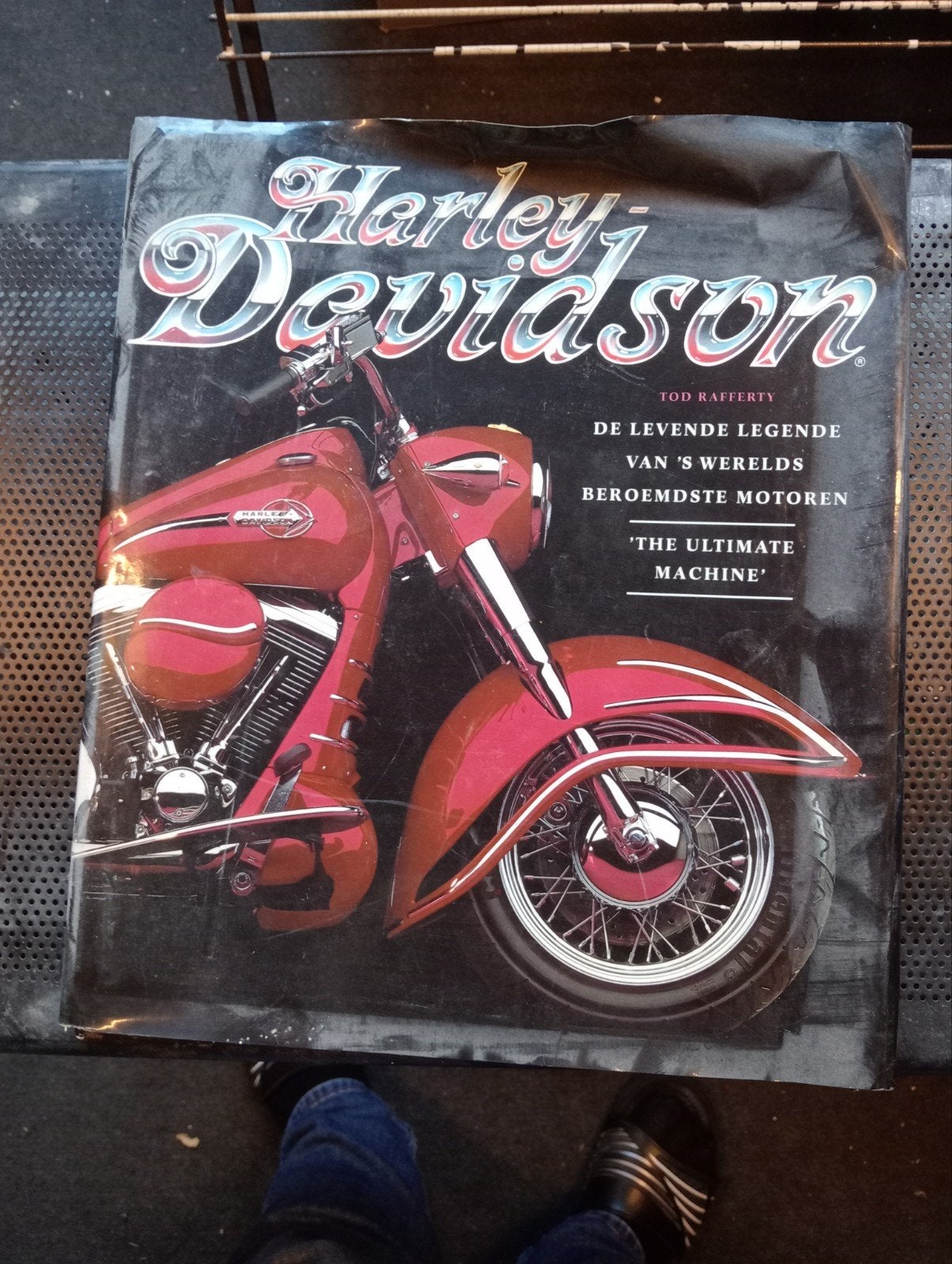 Harley-Davidson: De Levende Legende - Boek, Ophalen of Verzenden, Zo goed als nieuw, Tod Rafferty
