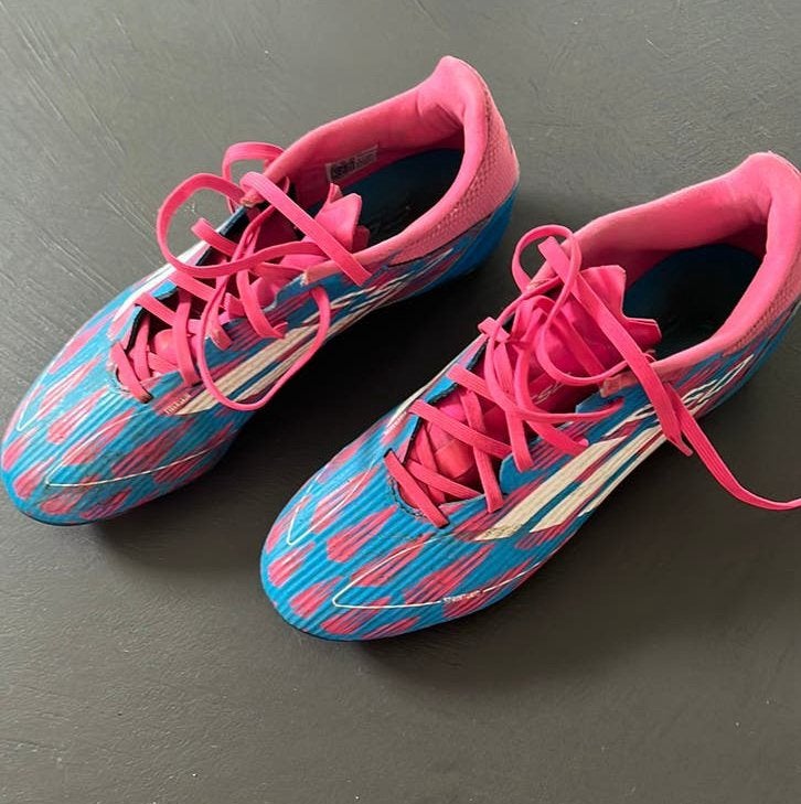 Adidas voetbalschoenen maat 42, Ophalen, Gebruikt, Maat XS of kleiner, Schoenen