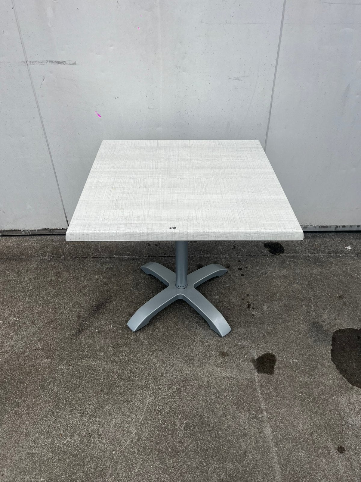 7 stuks Horeca Restaurant Terras tafels 80x80 cm werzalit, Ophalen, Zo goed als nieuw