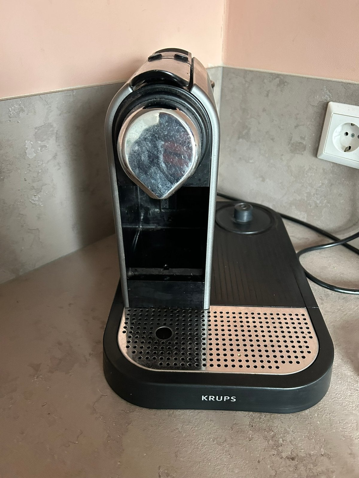 Nespresso apparaat, Gebruikt, Overige modellen, Ophalen of Verzenden, Koffiepads en cups