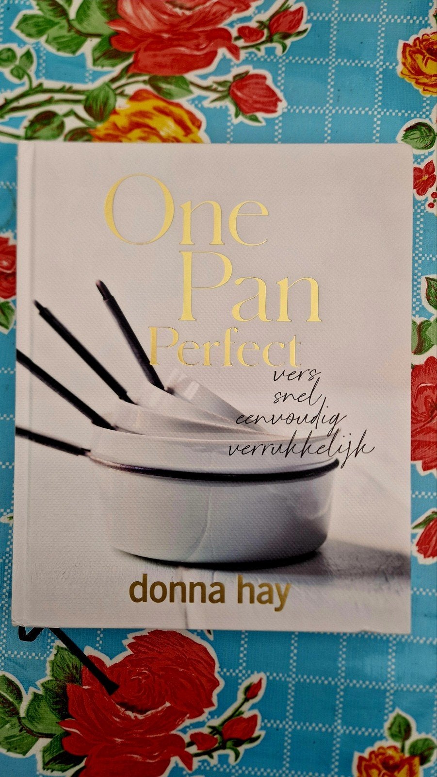 Donna Hay - One Pan Perfect, Boeken, Kookboeken, Donna Hay, Azië en Oosters, Ophalen of Verzenden, Zo goed als nieuw