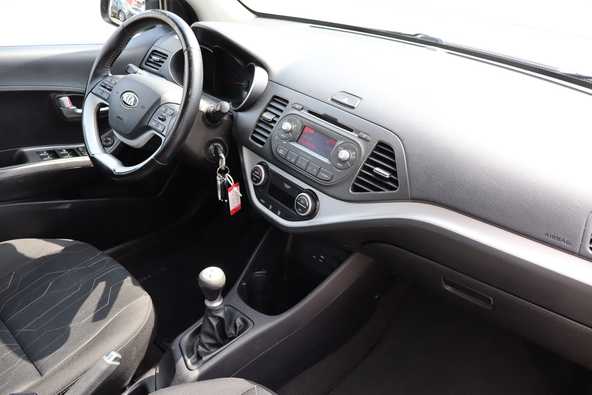 Kia Picanto 1.2 CVVT DynamicLine Nederlandse auto! 5 deurs/C, Voorwielaandrijving, Gebruikt, Zwart, 4 cilinders