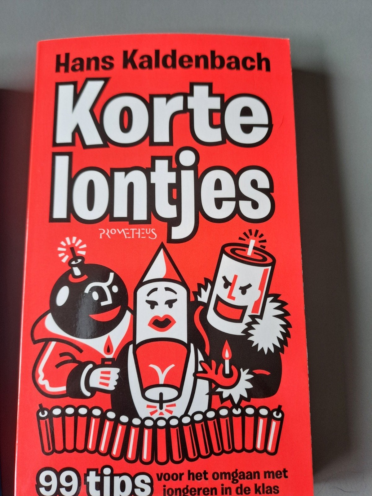 Korte lontjes - Hans Kaldenbach (99 tips), Boeken, Literatuur, Zo goed als nieuw, Nederland, Ophalen of Verzenden