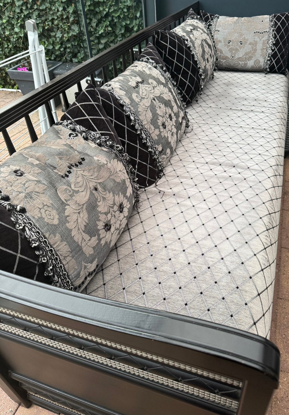 Sedarri (Marokkaanse bankstel), Ophalen, Gebruikt, Vierpersoons of meer, Rechte bank