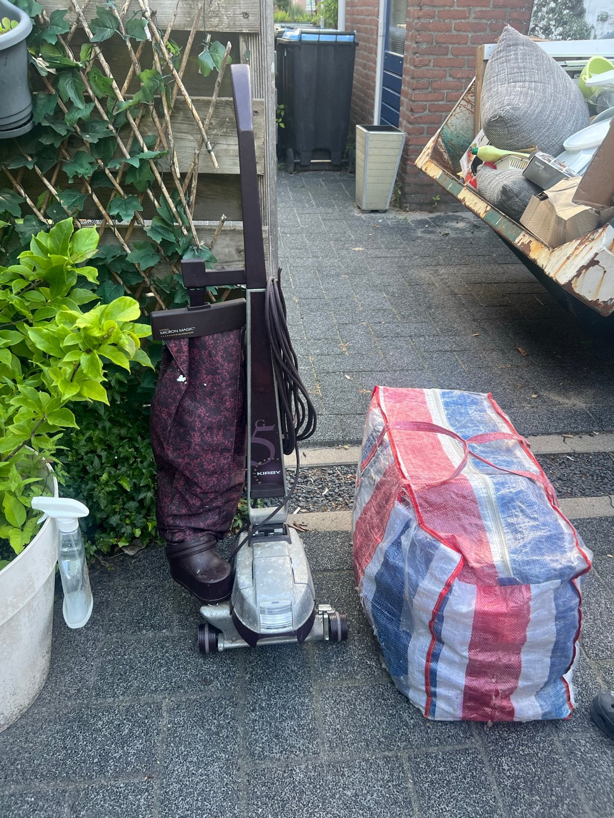 Kirby Stofzuiger met alle accessoires en tapijtreiniger, Gebruikt, Sledestofzuiger, Ophalen, Stofzak