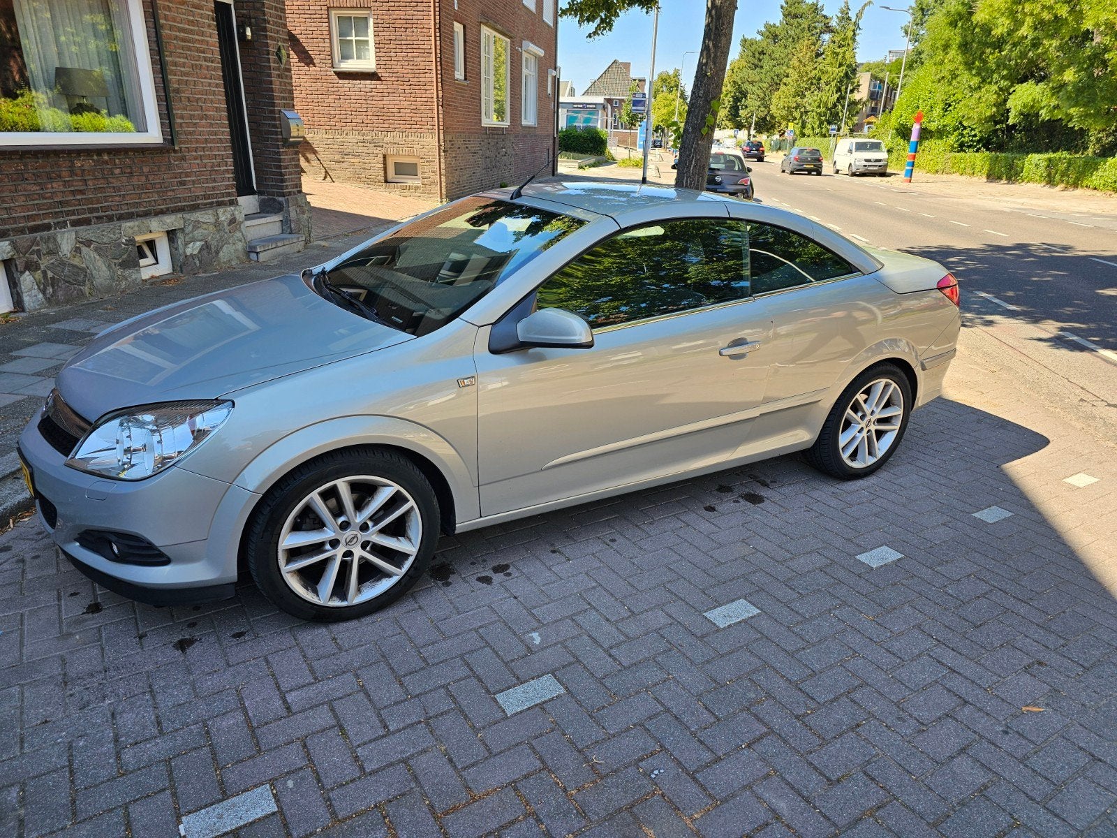 Opel Astra 1.6 16V 85KW Twin TOP 2007 Grijs, Voorwielaandrijving, 745 kg, 4 cilinders, Cabriolet