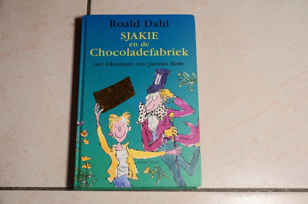 Sjakie en de Chocoladefabriek / Roald Dahl, Ophalen of Verzenden, Zo goed als nieuw, Fictie algemeen