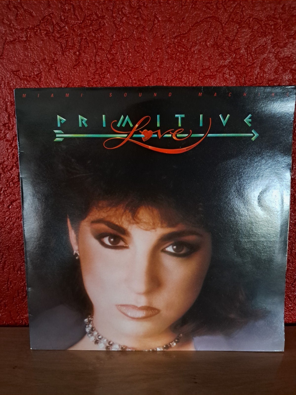 Album Primitive Love van de popgroep Miami Sound Machine., Ophalen of Verzenden, LP