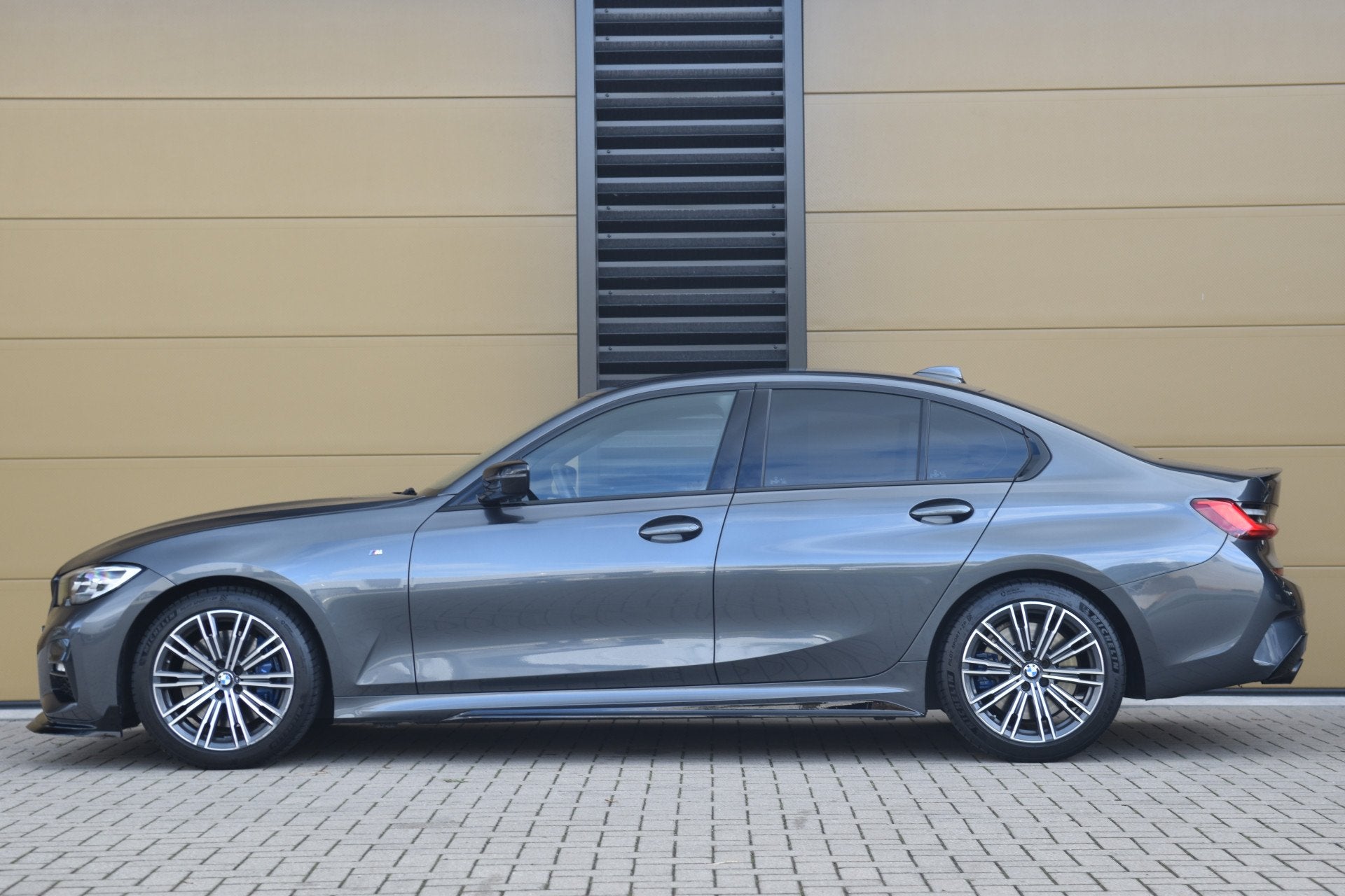 BMW 3-serie 330i Executive Edition * M-Sportpakket * Head-up, Auto's, Automaat, Gebruikt, 4 cilinders, Origineel Nederlands