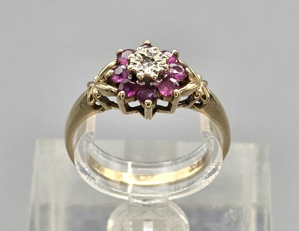 Gouden Vintage ring edelstenen robijn en diamant. 2026/476