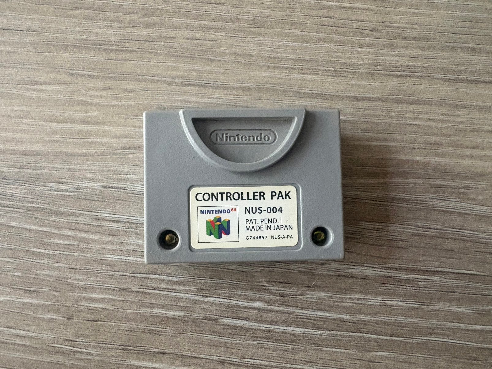Originele Controller Pak voor de Nintendo 64, 1 speler, Ophalen of Verzenden, Zo goed als nieuw, Vanaf 3 jaar
