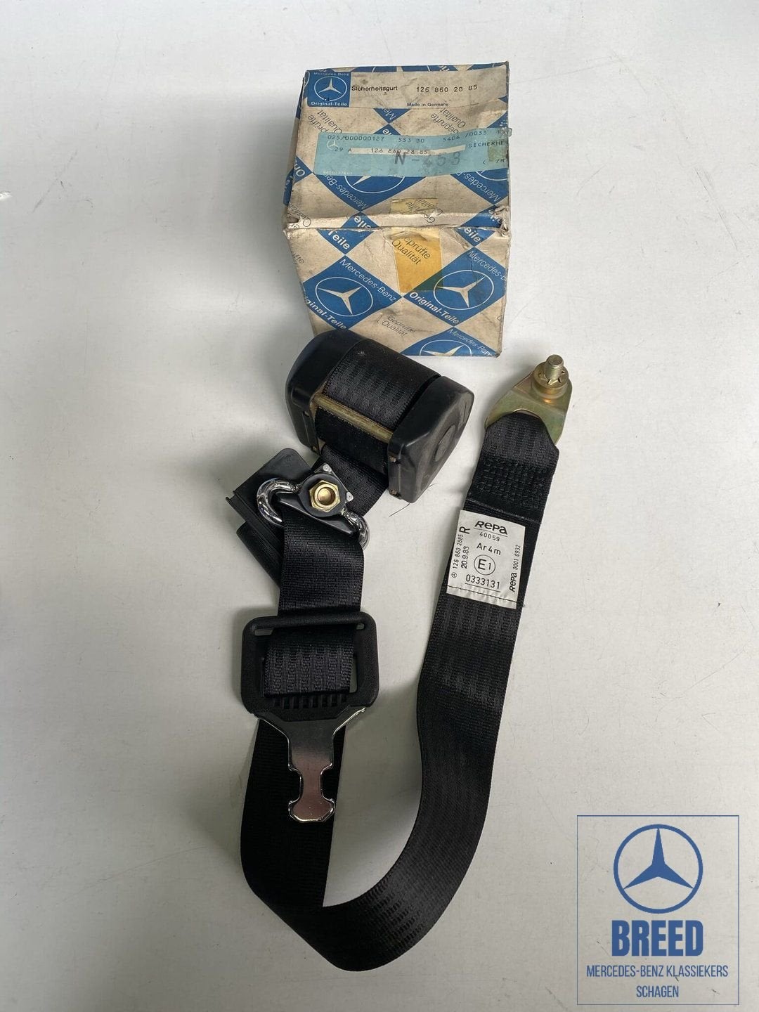 NOS gordel voorzijde rechts voor Mercedes-Benz W126, Auto-onderdelen, Interieur en Bekleding, Mercedes-Benz, Nieuw, Ophalen of Verzenden