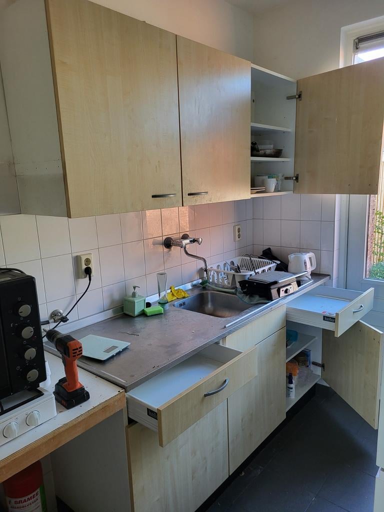 Gratis keukenblok met bovenkasten en rvs blad, Gebruikt, Overige kleuren, Enkelwandige keuken, Ophalen of Verzenden