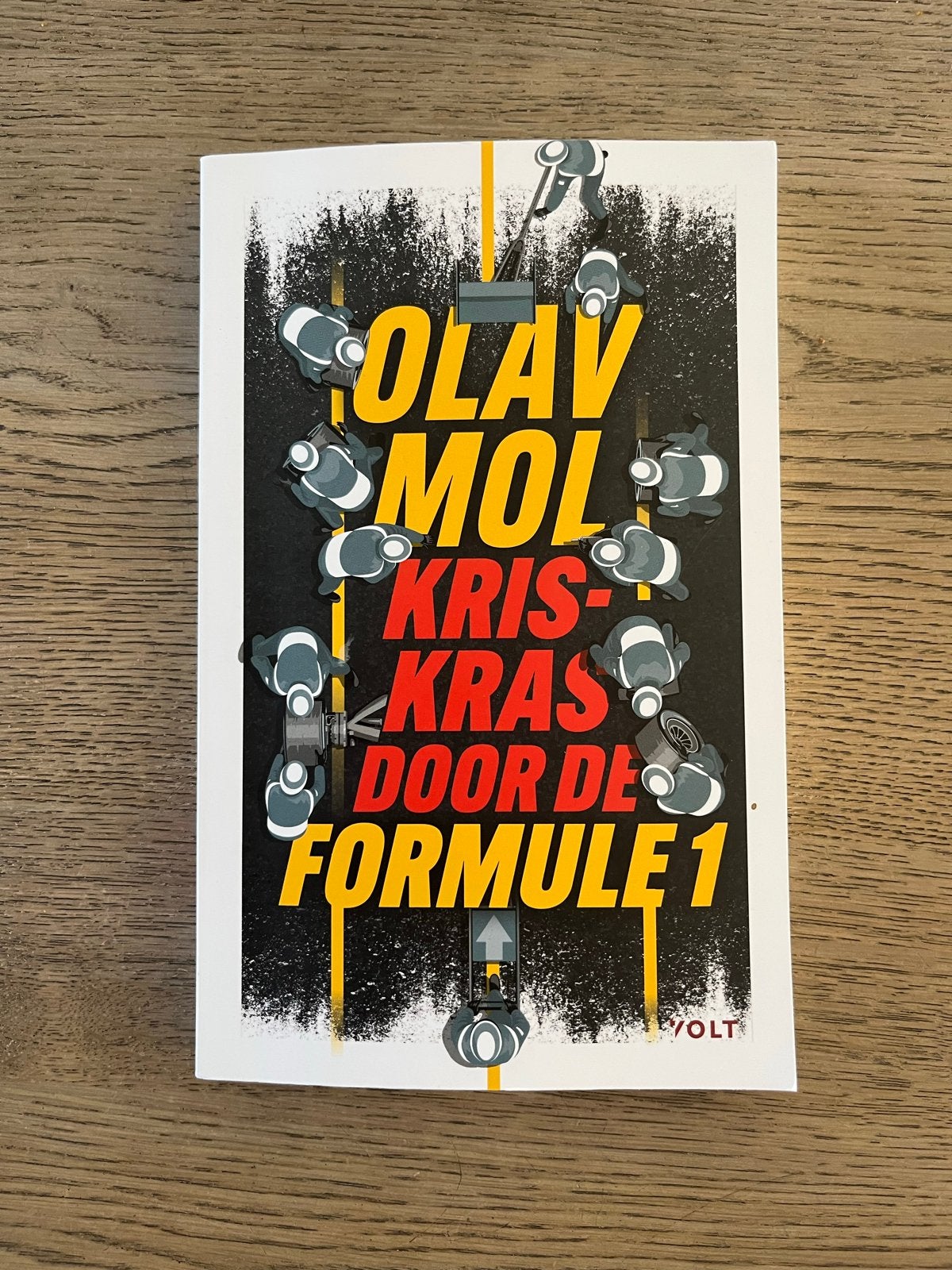 Olav Mol - Kris-Kras door de Formule 1, Ophalen of Verzenden, Zo goed als nieuw, Algemeen