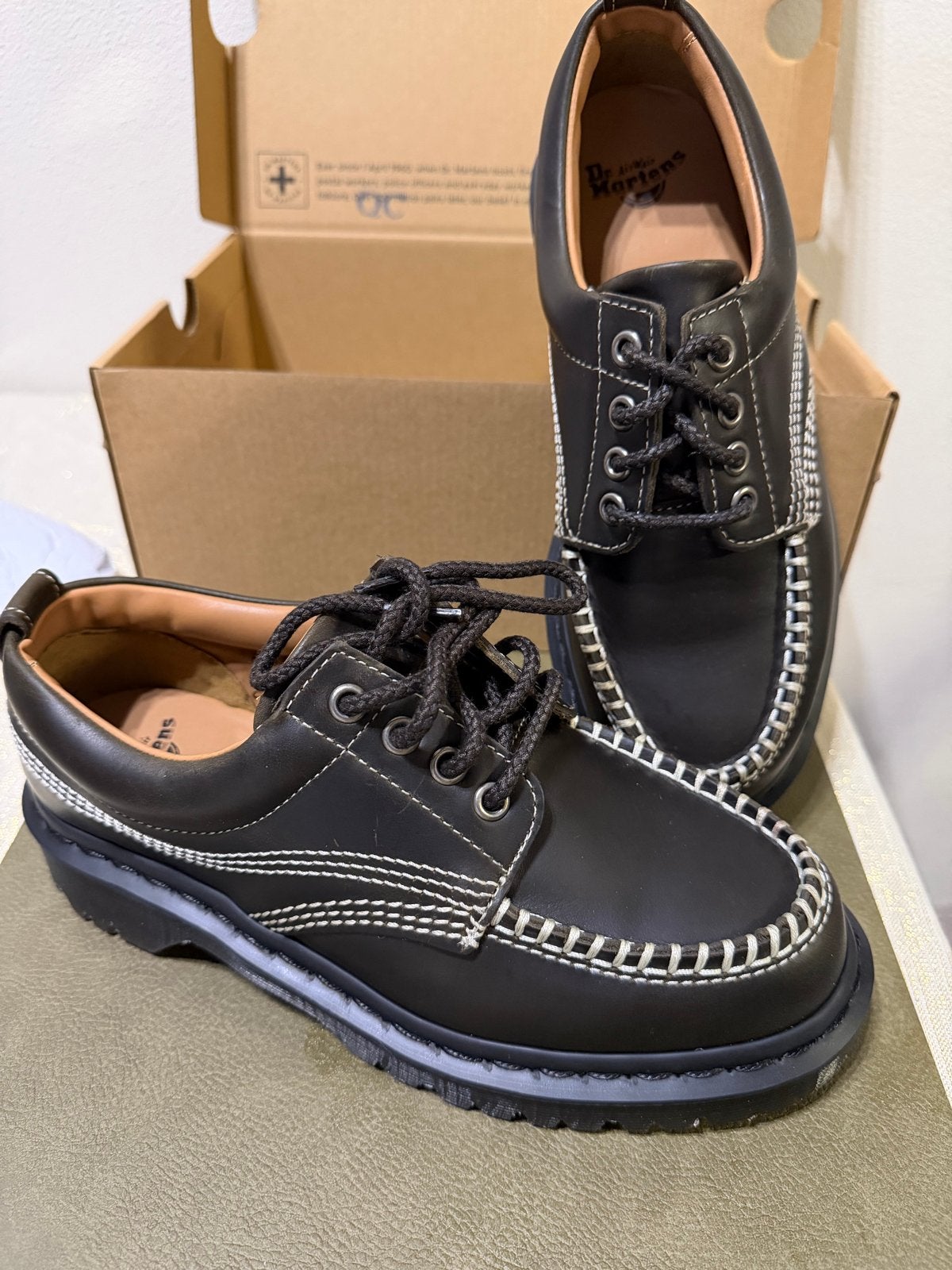 Dr. Martens Lowell schoenen maat 38 - Nieuw, Kleding | Dames, Ophalen, Nieuw, Bruin, Schoenen met lage hakken