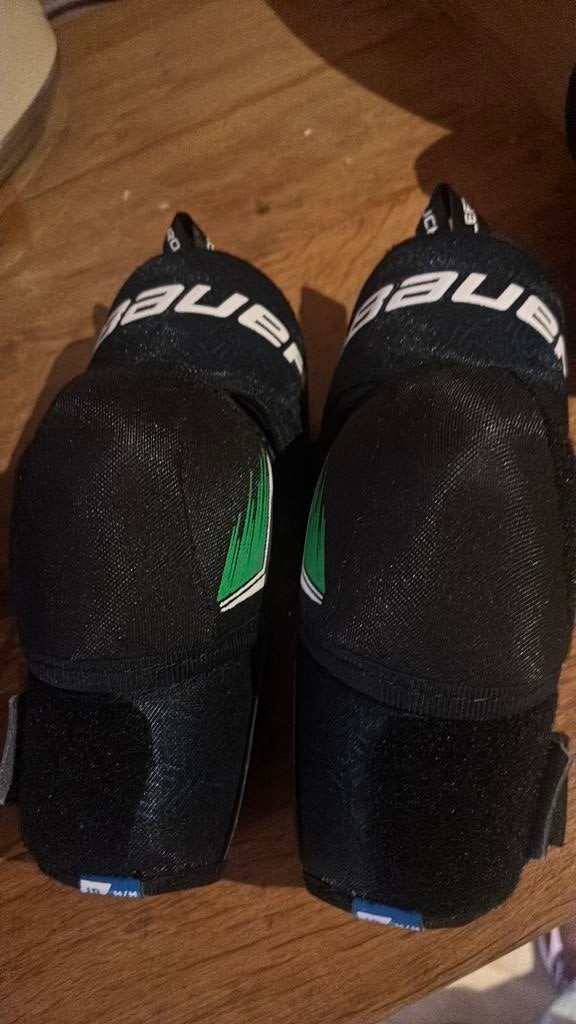 Elleboog bescherming ikshockey maat junior m, Ophalen of Verzenden, Zo goed als nieuw, Bescherming