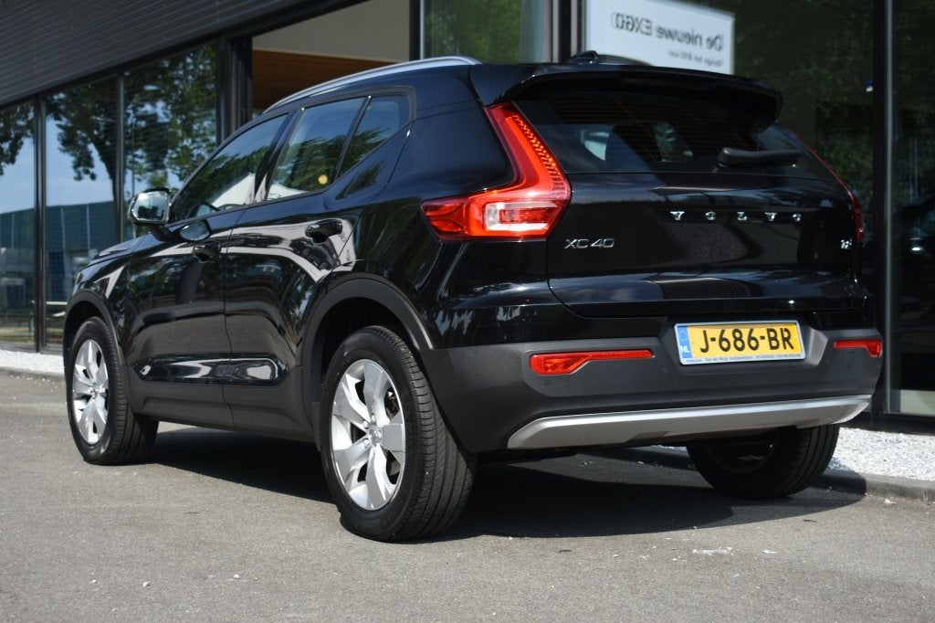 Volvo XC40 T2 129pk Aut. Business Pro | 360 camera | BLIS |, 12 maanden, Gebruikt, Euro 6, Automatische klimaatregeling