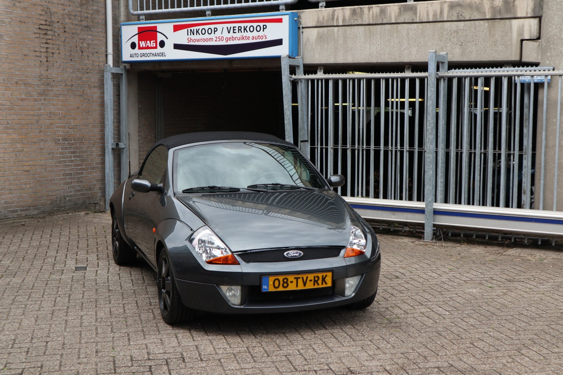 Ford Ka StreetKa 1.6 (bj 2005), 4 cilinders, Bedrijf, Handgeschakeld, 2 stoelen