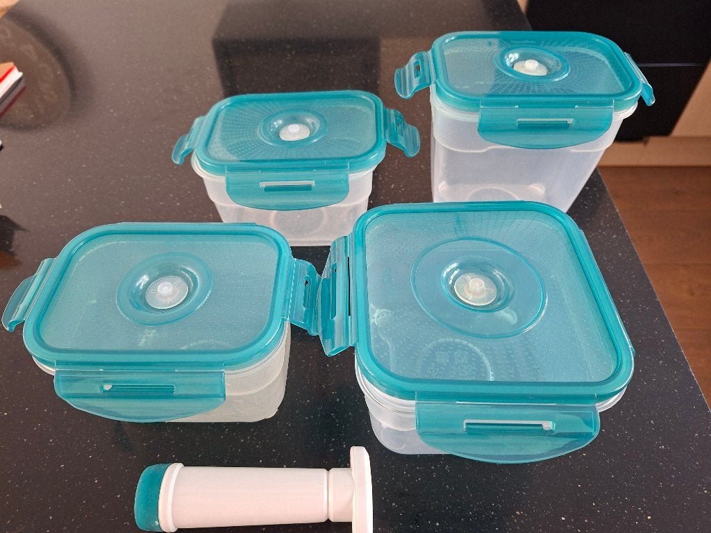 vershoudbakjes. Royal VKB. 2 x 1liter, 1 x 1,5 lt 1 x 1,4 lt, Overige typen, Kunststof, Ophalen of Verzenden, Zo goed als nieuw