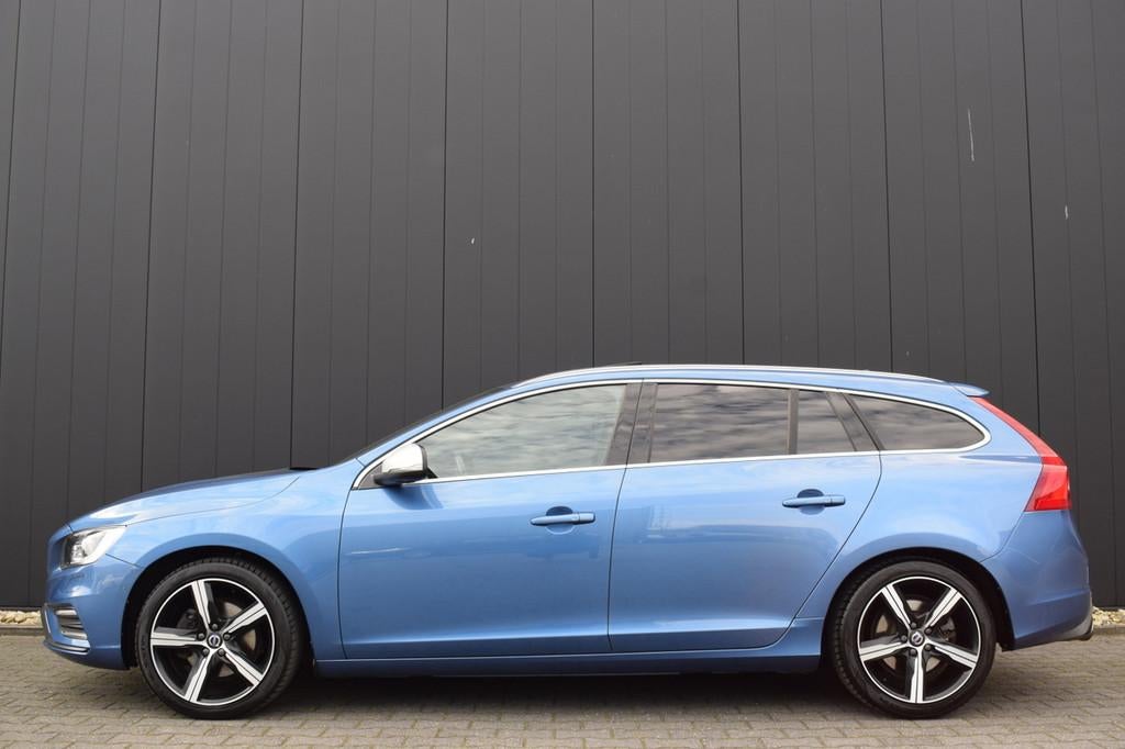 Volvo V60 2.0 T4 190pk Automaat R-Design Business Sport Bi-X, Auto's, Gebruikt, Blauw, 1600 kg, 84 €/maand