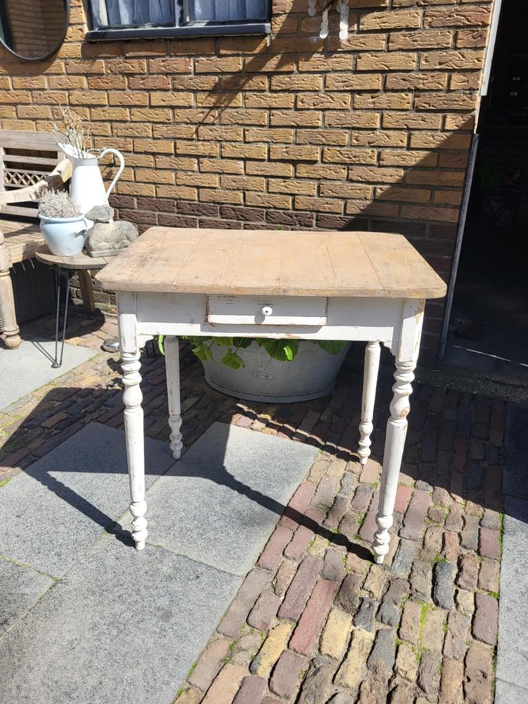 Leuk oud tafeltje met laden, Antiek en Kunst, Curiosa en Brocante, Ophalen of Verzenden