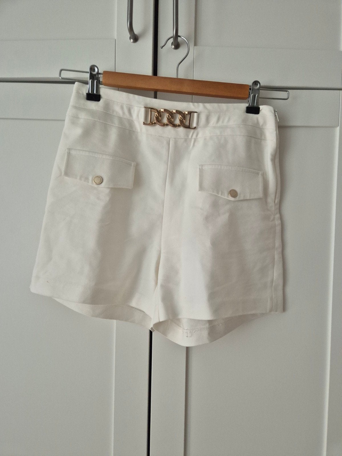 Morgan witte korte broek met rits aan de zijkant, Kort, Wit, Zo goed als nieuw, Maat 36 (S)
