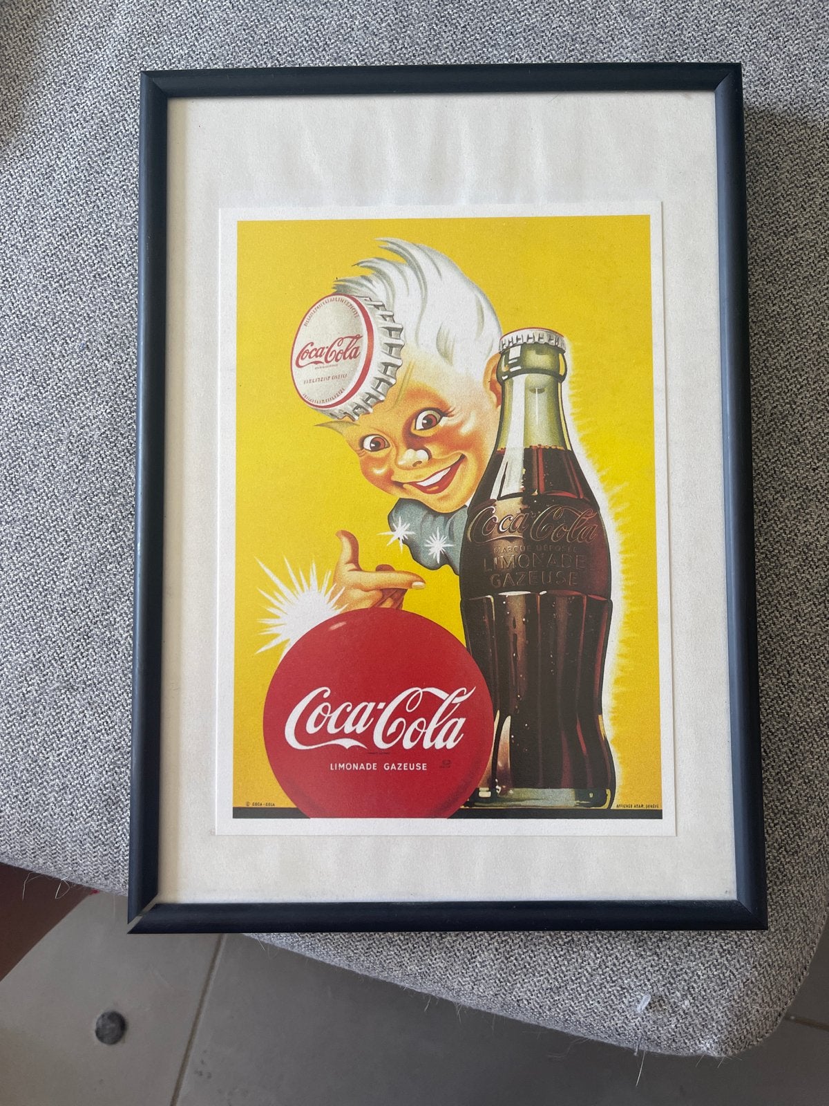 Vintage Coca-Cola Reclame Poster in Lijst, Ophalen of Verzenden, Gebruikt, Reclamebord