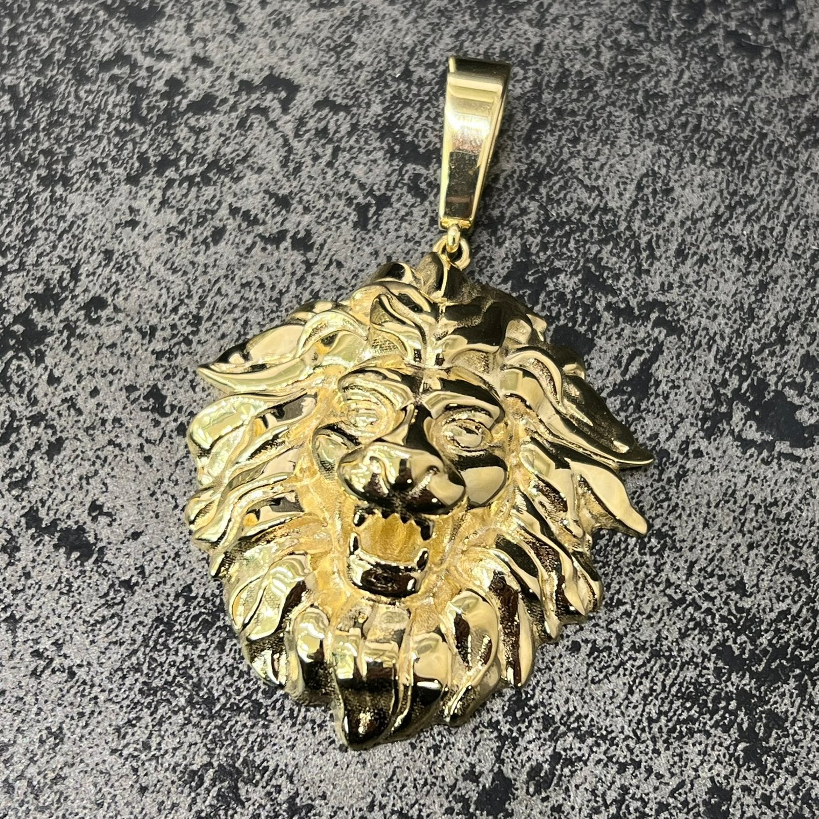 14 karaat gouden kettinghanger leeuw model, Ophalen of Verzenden, Nieuw, Goud, Kruis of Symbool