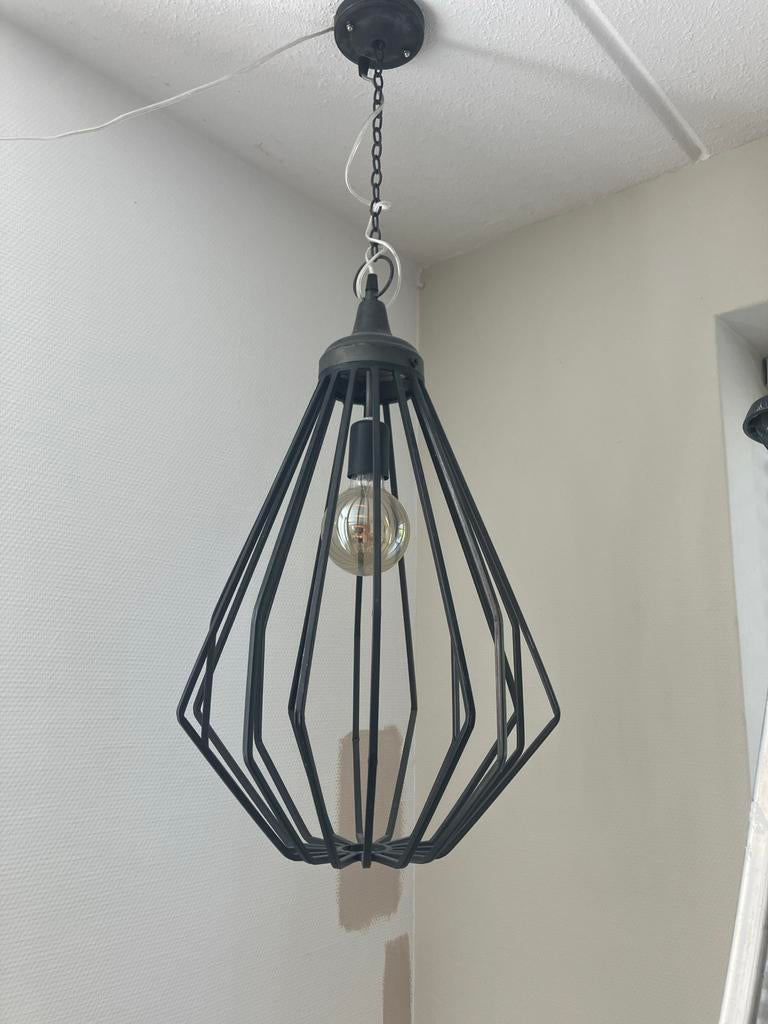 Zwarte metalen hanglamp - Industrieel design, Huis en Inrichting, Ophalen, Zo goed als nieuw, Metaal, 50 tot 75 cm
