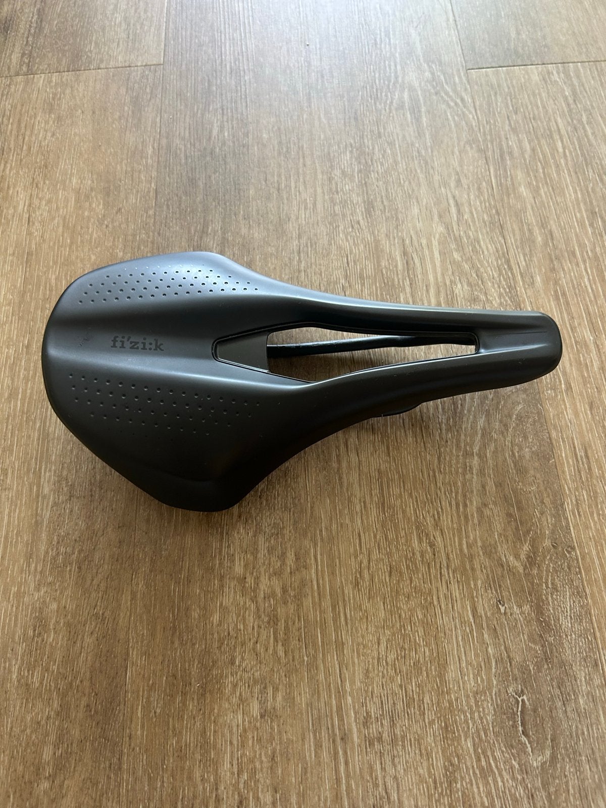 Fizik Zadel Tempo Argo R3 150mm, Overige materialen, Ophalen of Verzenden, Zo goed als nieuw, Zadel
