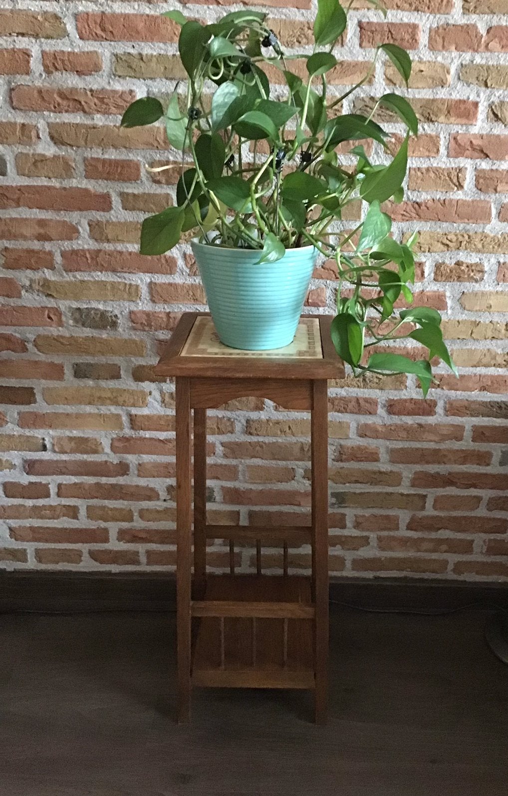 Vintage eikenhouten plantentafeltje  Hoogte 65 cm, Ophalen, Zo goed als nieuw