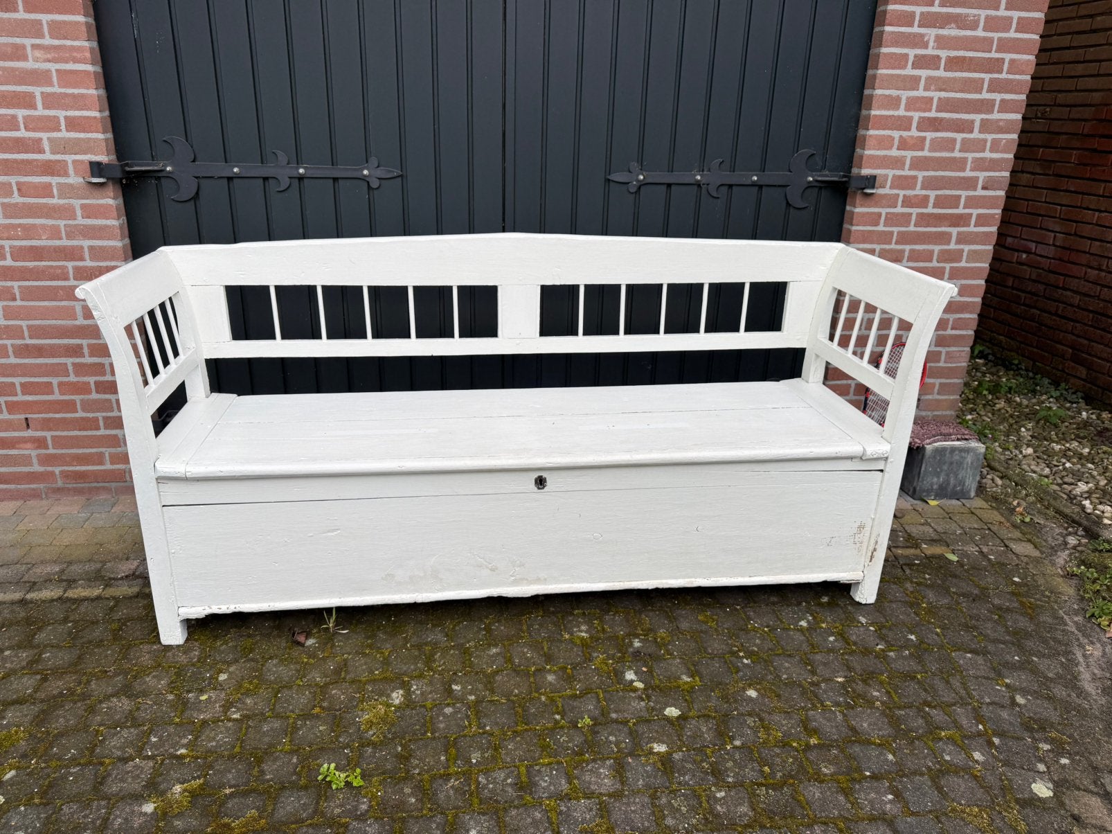 Prachtige houten klepbank, Ophalen