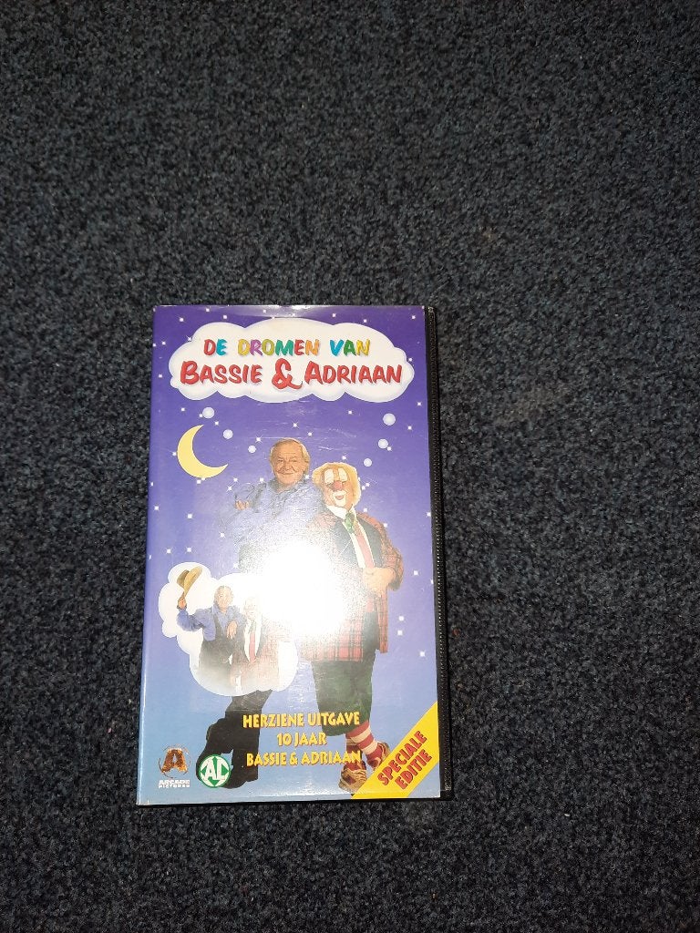 DE DROMEN VAN BASSIE & ADRIAAN! Op VIDEO!, Alle leeftijden, Verzenden, Zo goed als nieuw, Nederlandstalig