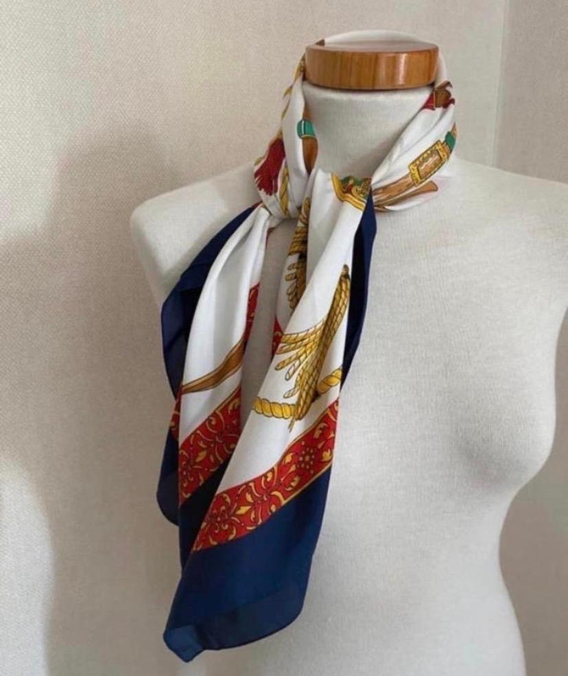 Prachtige Italiaanse vintage sjaal, Kleding | Dames, Mutsen, Sjaals en Handschoenen, Ophalen of Verzenden, Zo goed als nieuw, Sjaal