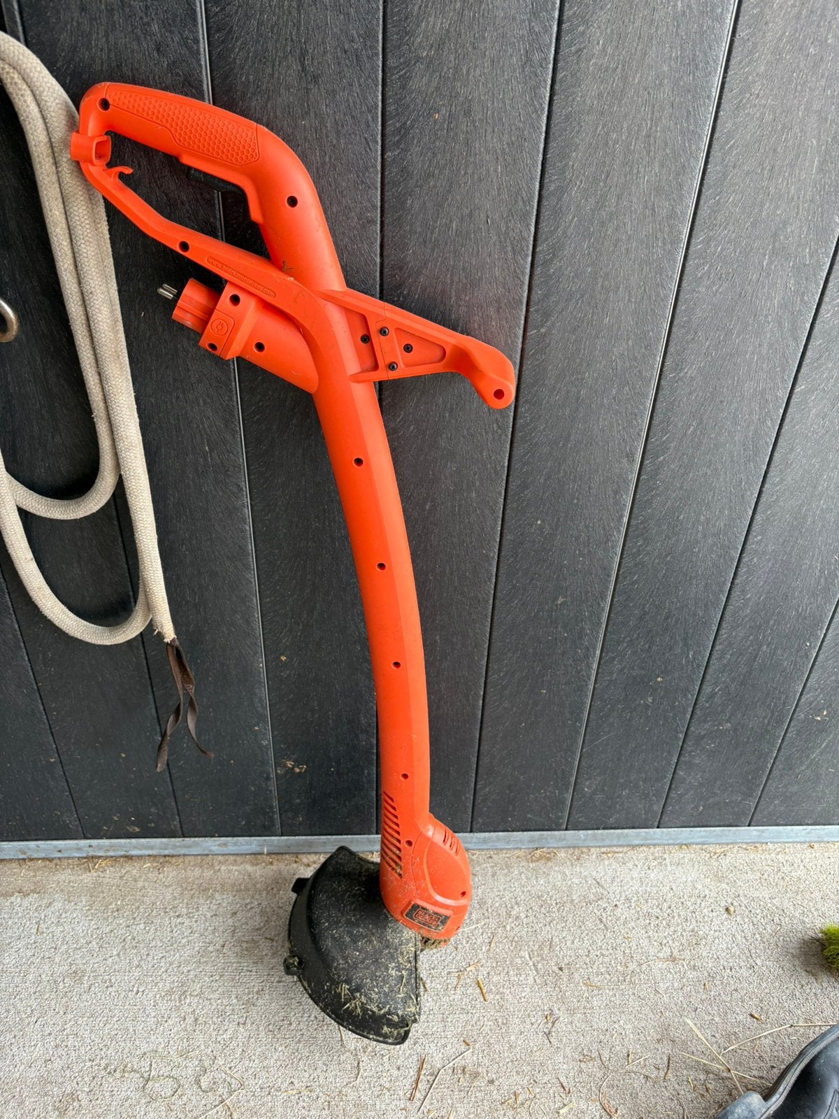 Black & Decker kantjesmaaier 450w 25cm maaibreedte nieuw, Tuin en Terras, Ophalen, Zo goed als nieuw, Elektrisch