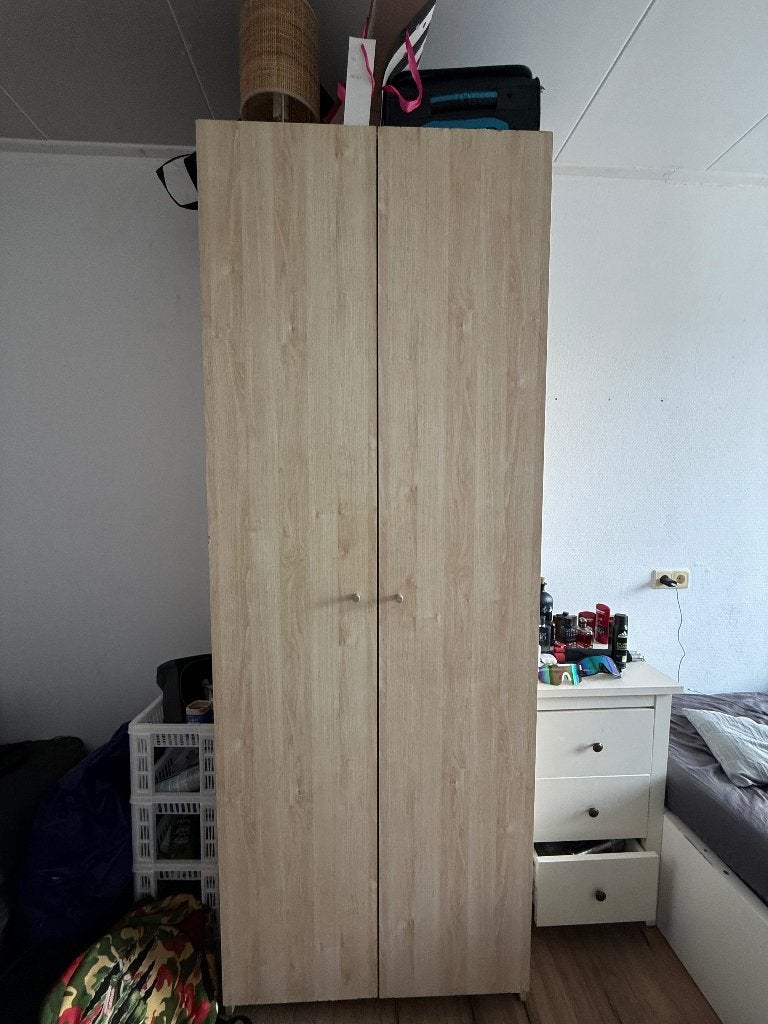2-door wardrobe light wood colour, Ophalen, Gebruikt, 200 cm of meer, Met plank(en)