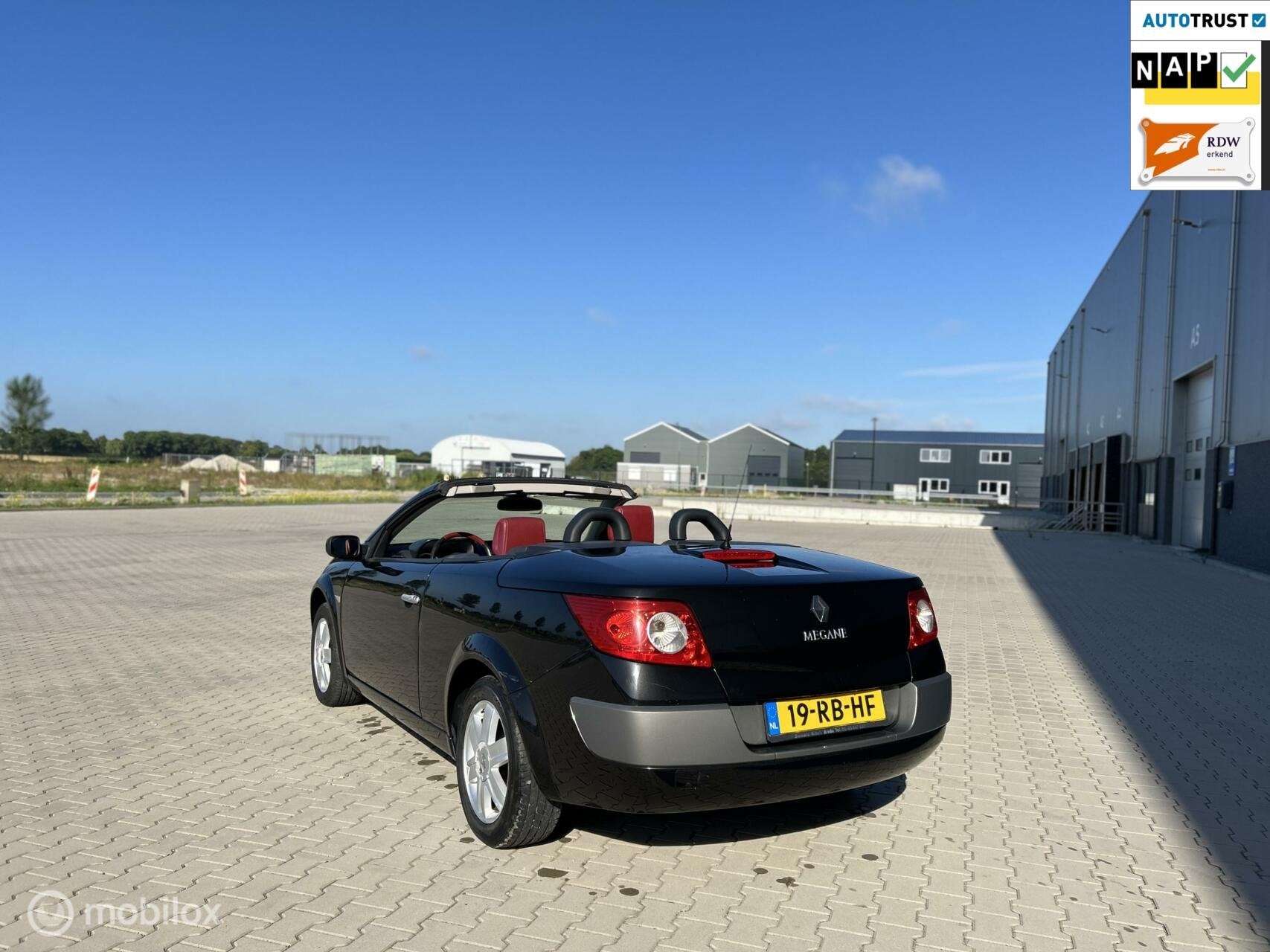 Renault Mégane Coupé-Cabriolet 2.0-16V Priv. Luxe/LEDER/AP, Voorwielaandrijving, 1998 cc, 135 pk, Gebruikt